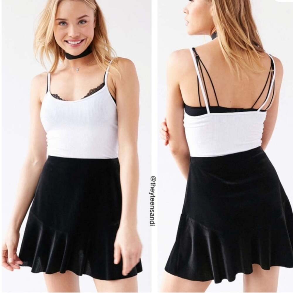 Ecote Urban Outfitters Black Velvet Ruffle Hem Mini Skirt